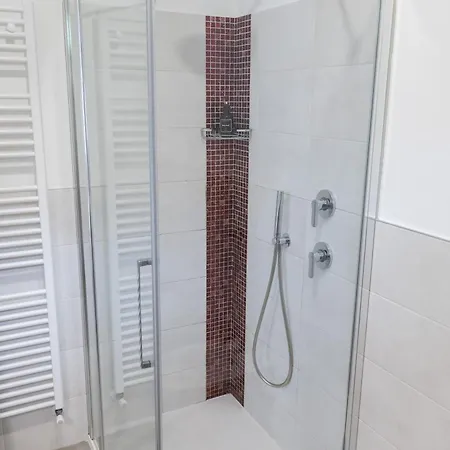 I It Oda ve Kahvaltı