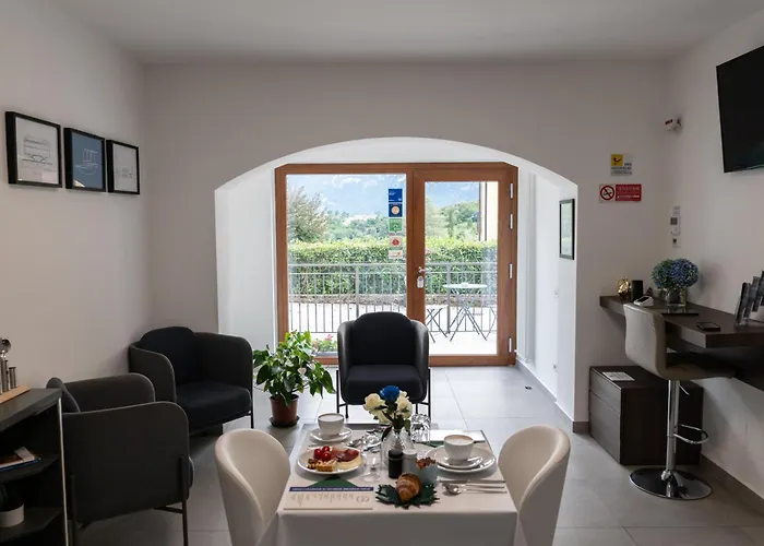 I It 3* Белладжо